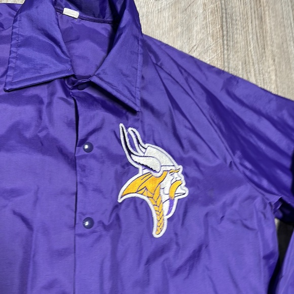 Vintage New Minnesota Vikings purple nylon coaches jacket coat NFL football - Picture 3 of 5